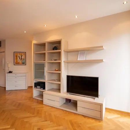 Center Lux Ii Apartman *