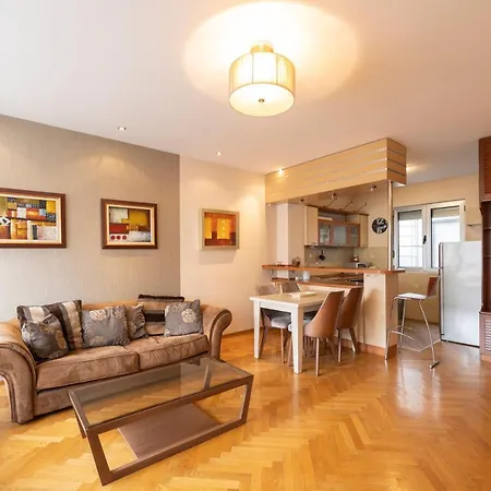 Center Lux Ii Apartman *