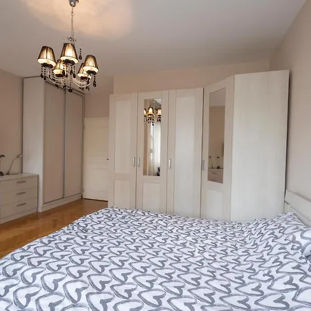 Center Lux Ii Apartman *