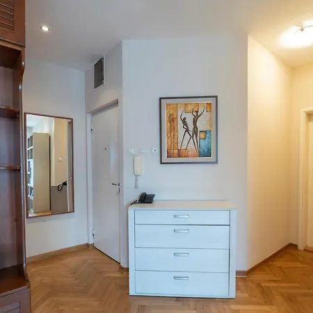 Center Lux Ii Apartman *