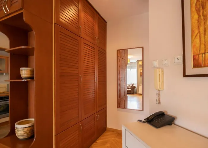 Center Lux Ii Bělehrad